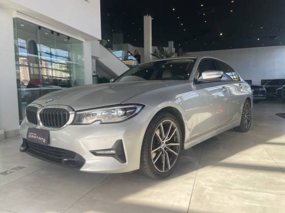 BMW 320i 2.0 16V TURBO GASOLINA SPORT AUTOMÁTICO BMW 320i 2.0 16V TURBO GASOLINA SPORT AUTOMÁTICO